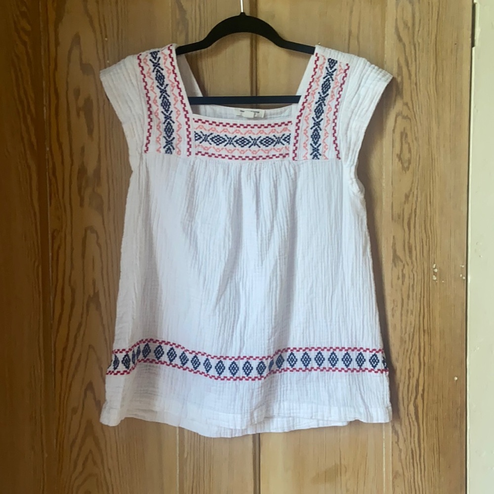 White embroidered breathable blouse size small